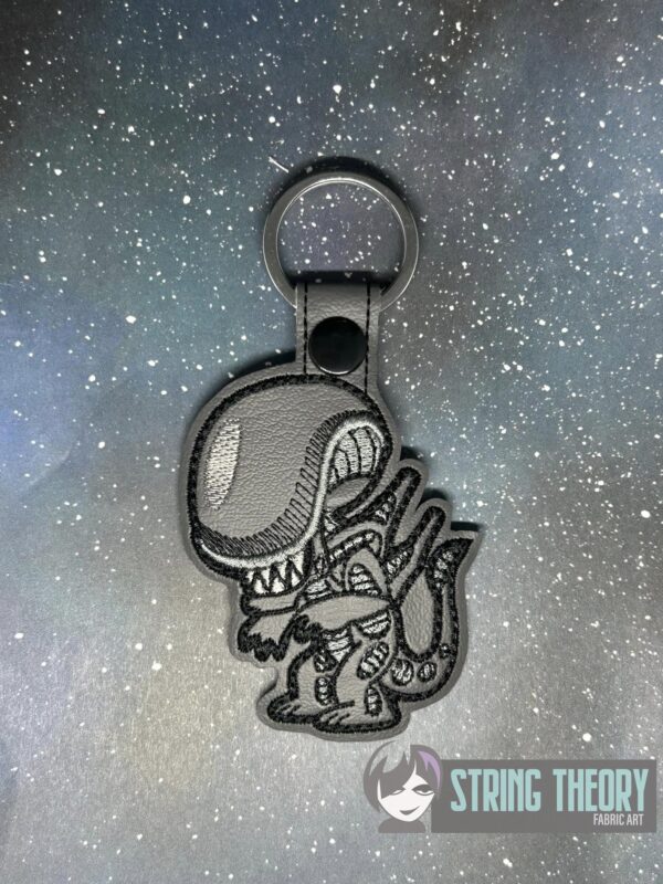 Chibi Xenomorph Snap Tab Key Fob