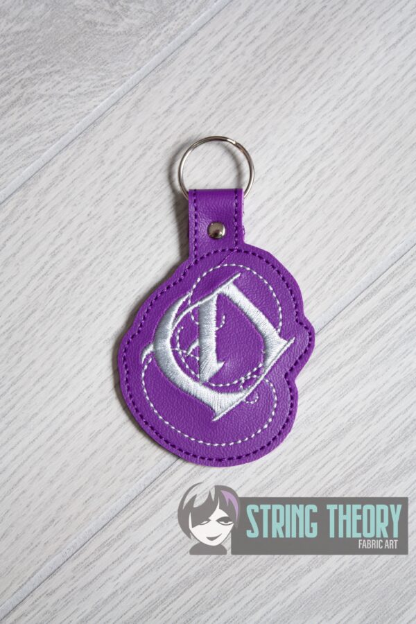 Calligraphy O Fob ITH in the hoop fob Digital Download for Machine Embroidery Pattern, Design (4×4 Hoop)