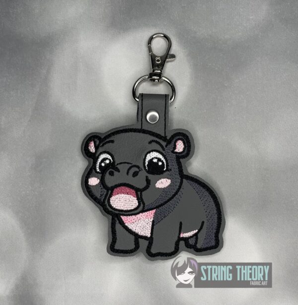 Chibi Moo Deng Snap Tab Key Fob  ITH in the hoop fob Digital Download for Machine Embroidery Pattern, Design (4×4 Hoop)