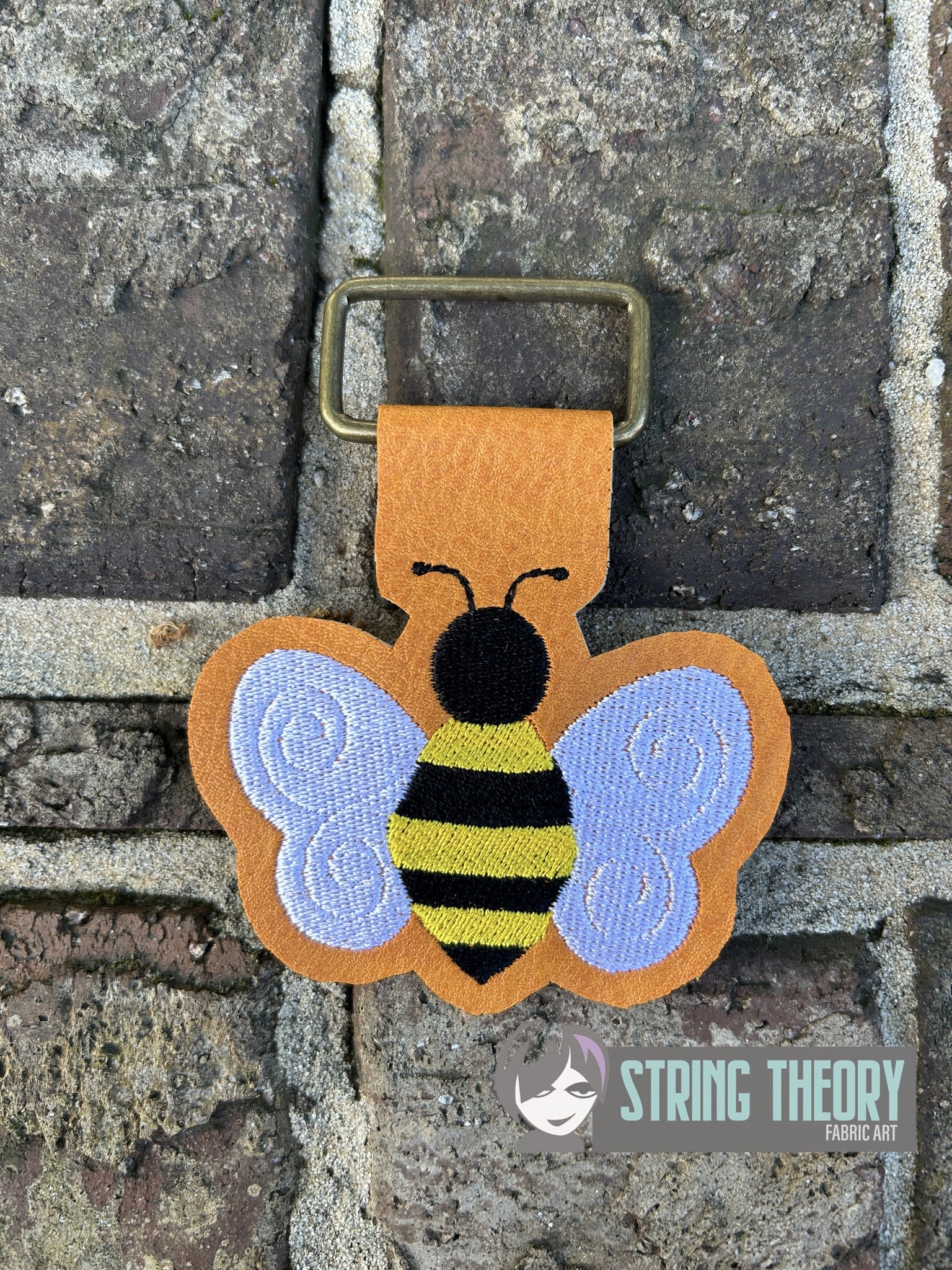 Bee ITH strap connector machine embroidery design