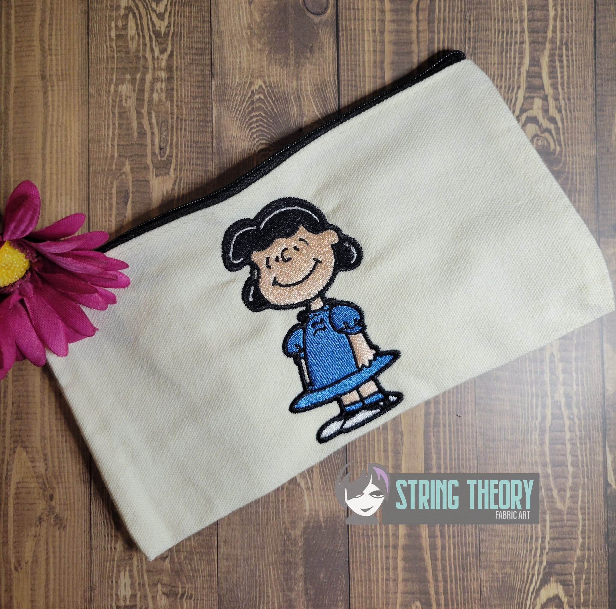 Peanuts Lucy Van Pelt machine embroidery design