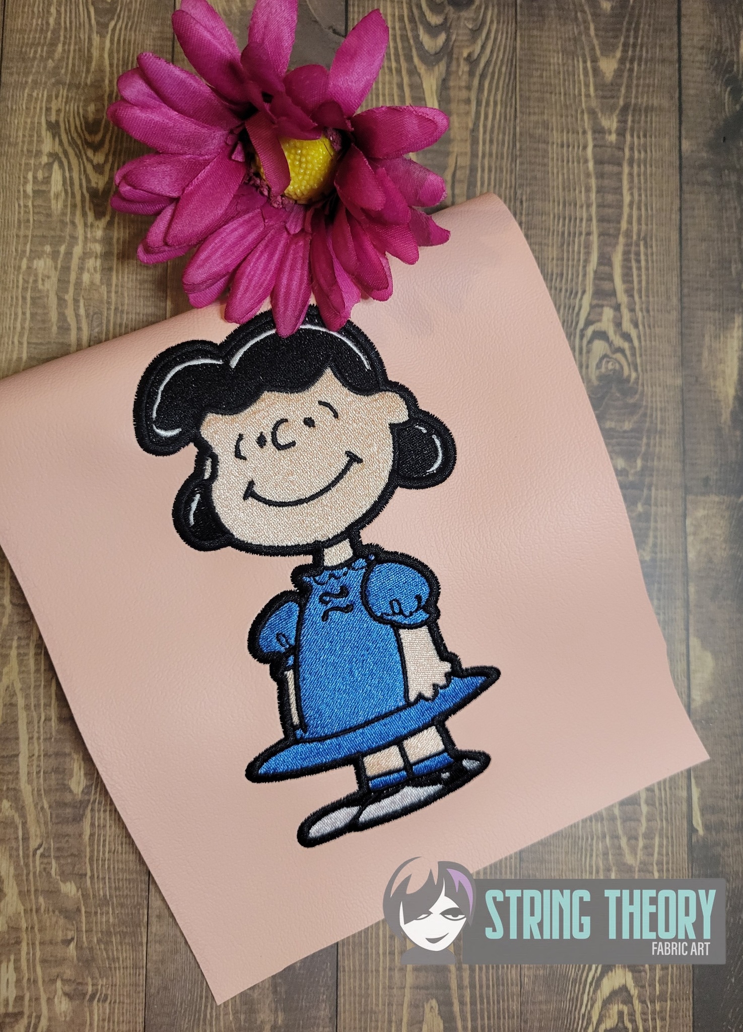 Peanuts Lucy Van Pelt machine embroidery design