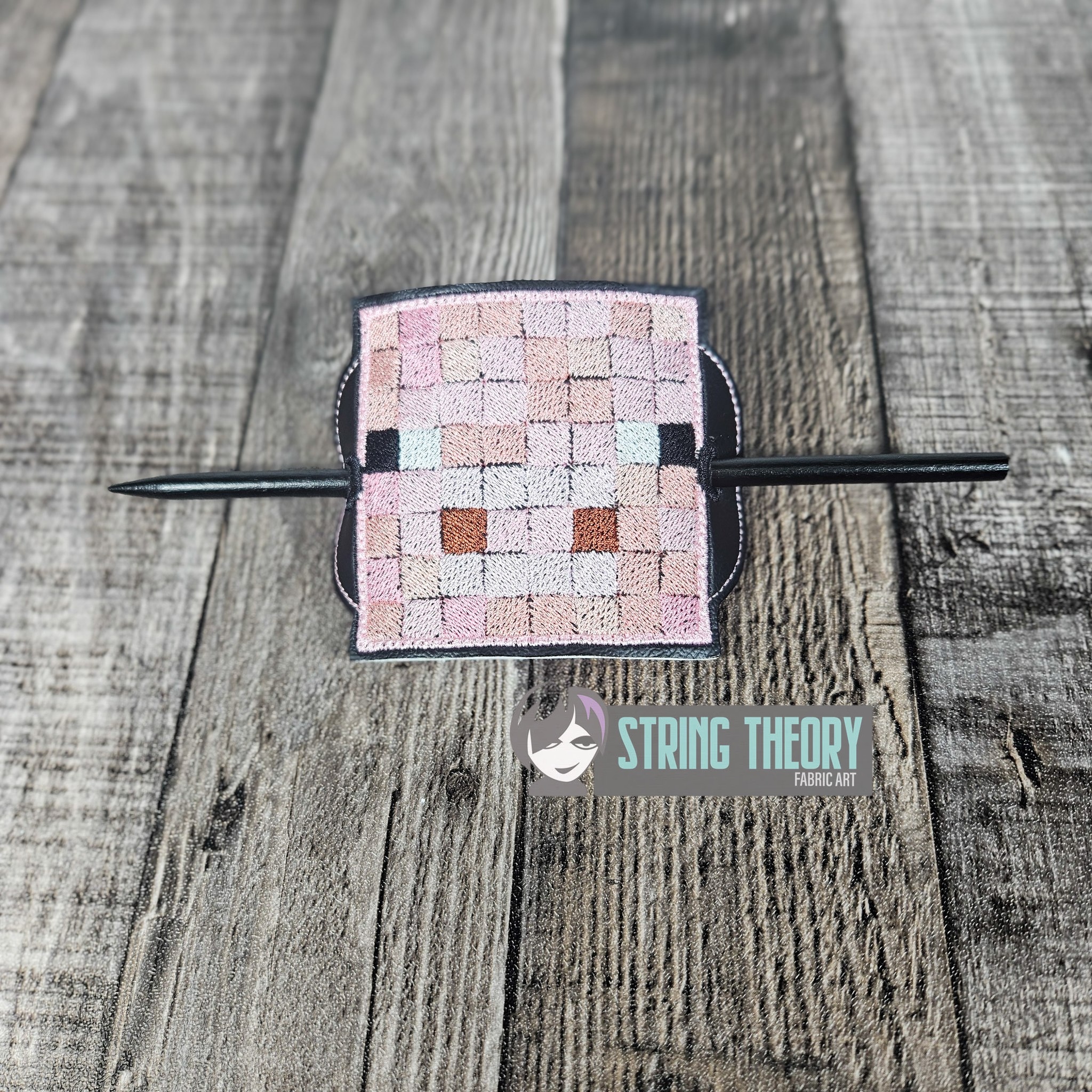 Minecraft Pig ITH bun cover machine embroidery design
