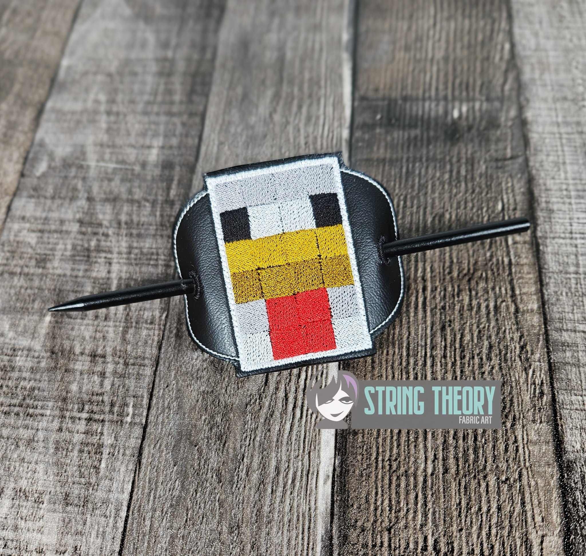 Minecraft Chicken ITH Bun Cover machine embroidery design