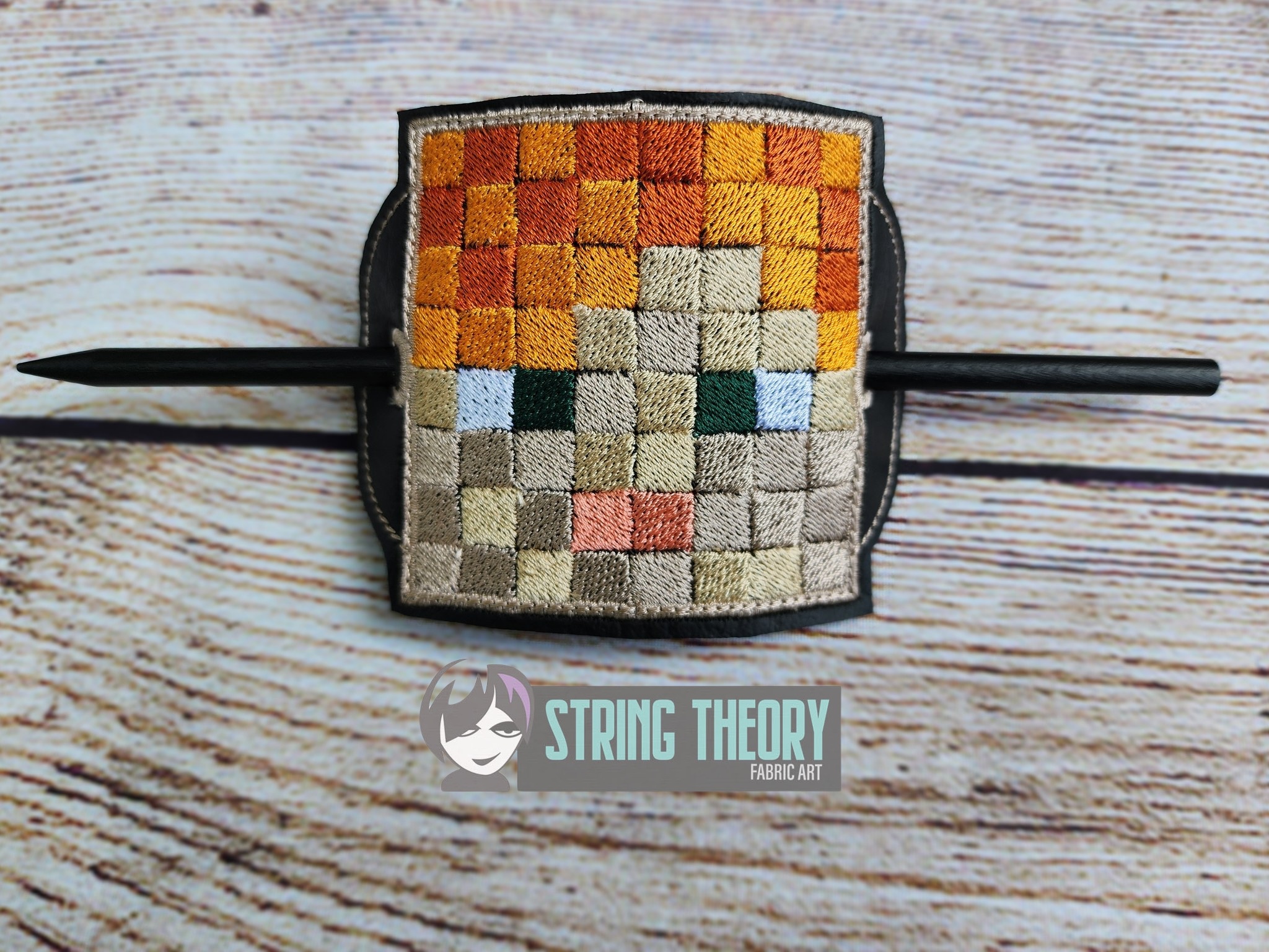 Minecraft Alex ITH bun cover machine embroidery design