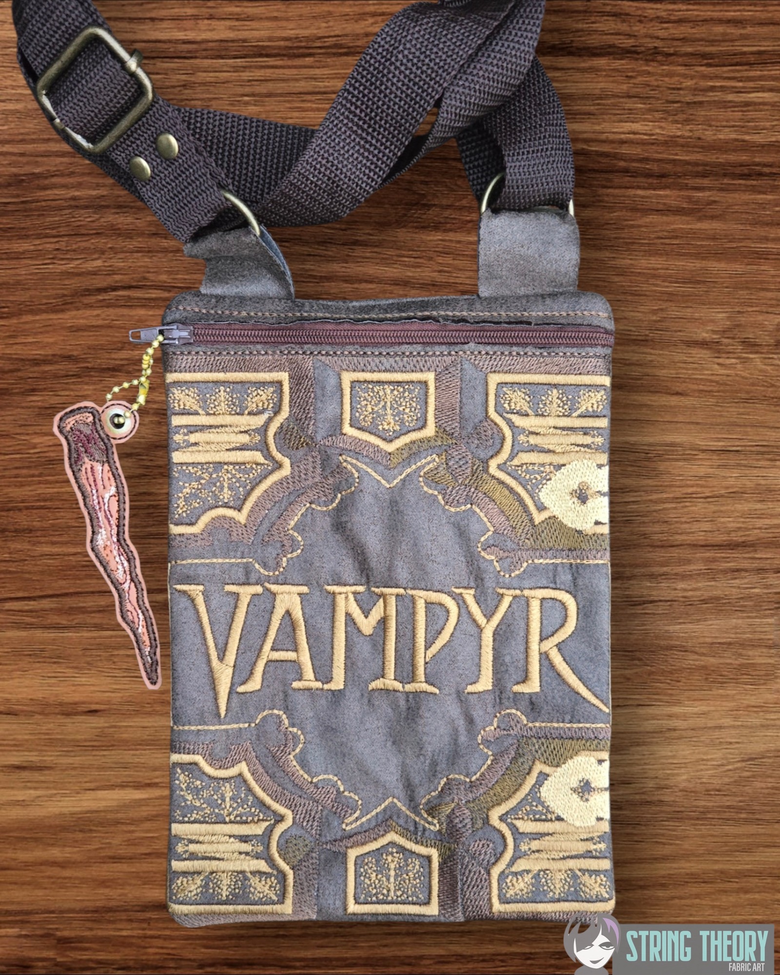 6x10 Buffy Vampyr Book FL zip bag