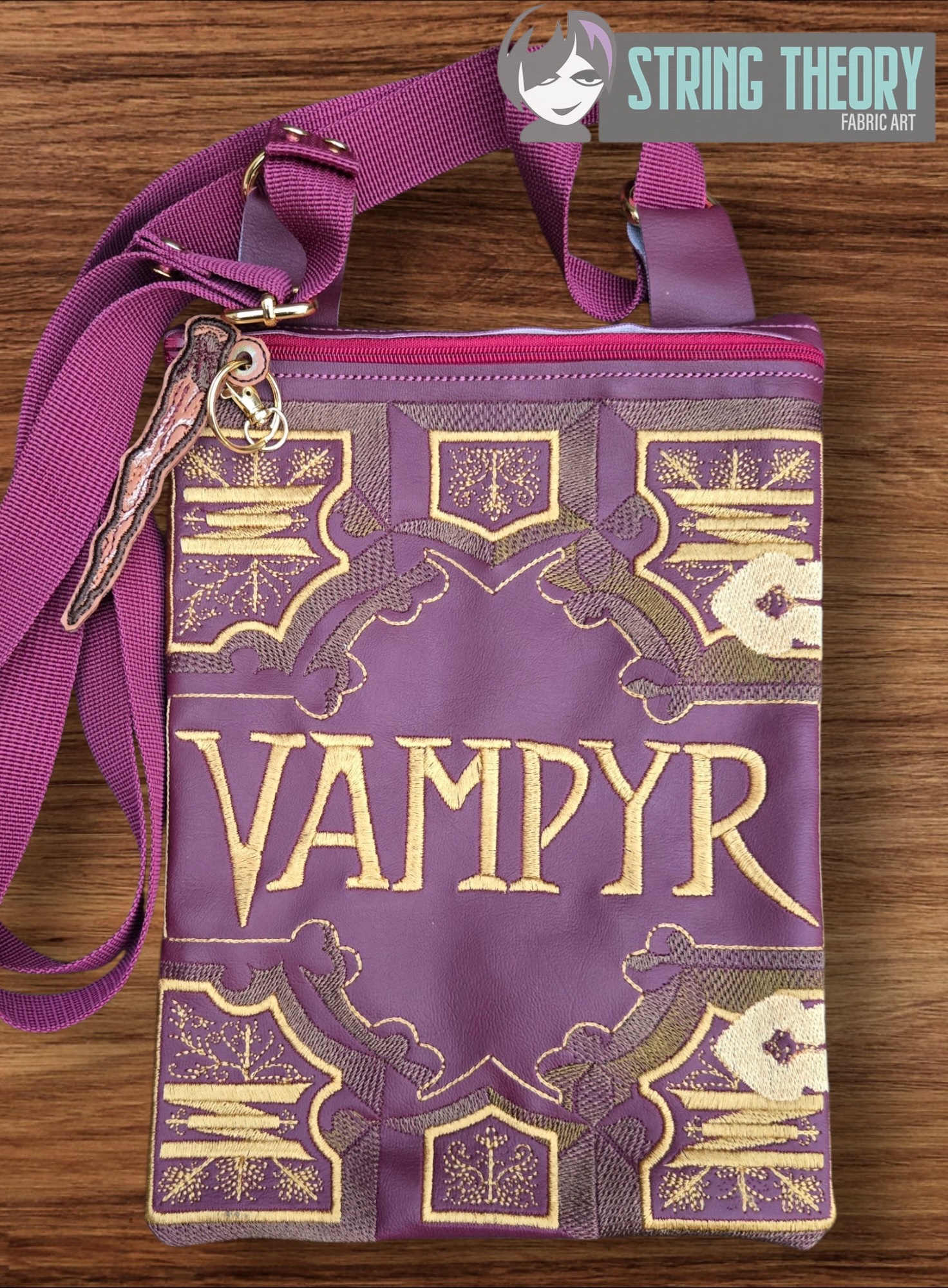 8x12 Buffy Vampyr Book FL zip bag